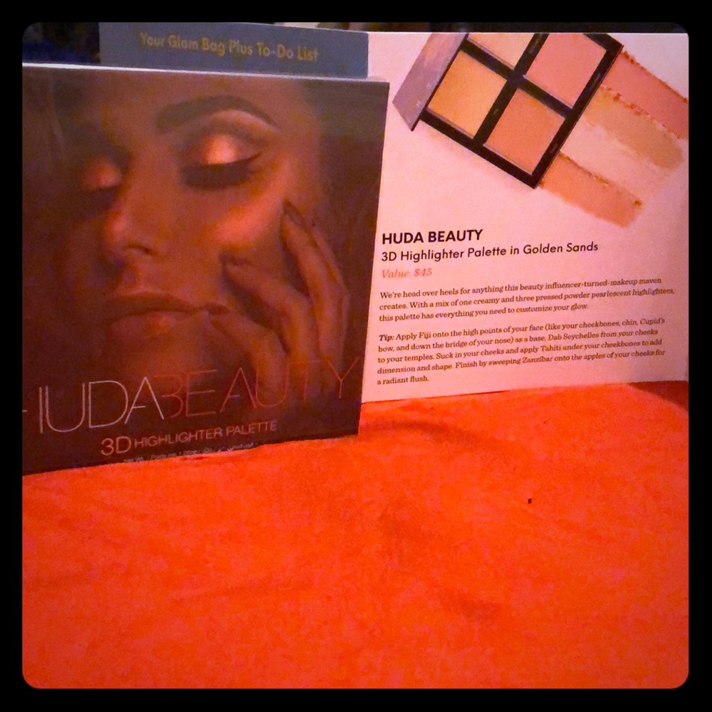 HUDA BEAUTY 3D Highlighter Palette Golden Sands